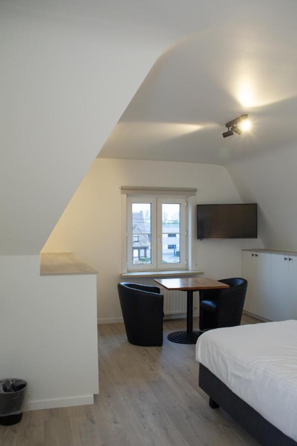 Oostrozebeke Hotel Swaenenburg מראה חיצוני תמונה